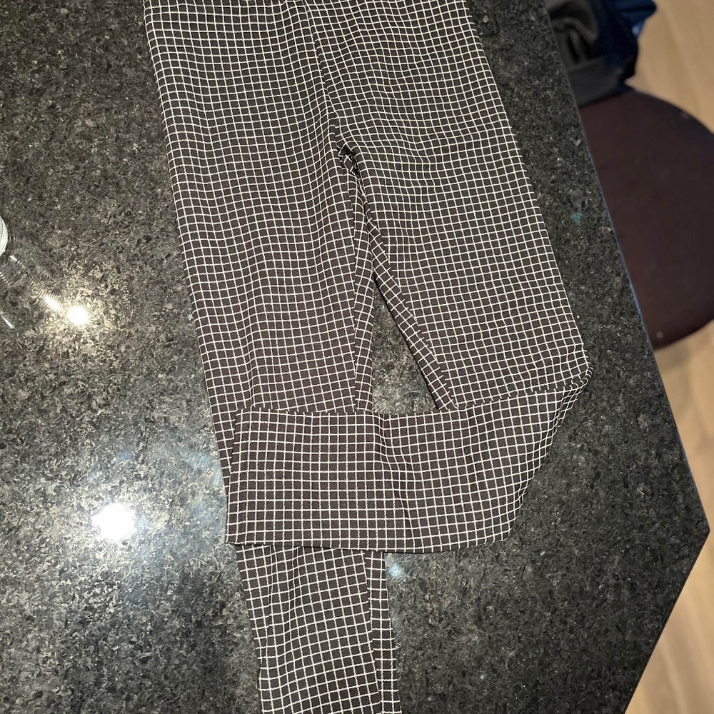 Black checked lines legging